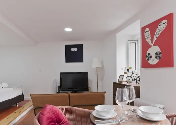 Bmyguest - Alfama River